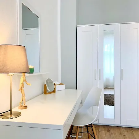 Zentrumsnahe Mit Ruhigem Balkon - 